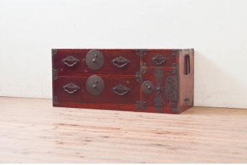 和製アンティーク　桜丸金具　年月を経た風合いが魅力的な米沢箪笥ローボード(時代箪笥、収納箪笥、引き出し、ローチェスト、テレビ台、テレビボード)(R-074161)