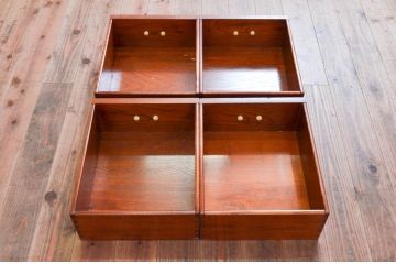 中古　ニレ材　明るく艶のある木の色味が美しい水屋箪笥サイドボード(食器棚、戸棚、収納棚、サイドキャビネット)(R-074165)