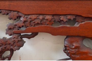 アンティーク建具　激レア　希少!!　最高級　山本博作　漆塗り　楠(クス)材　紅葉・宝珠　緻密で豪華な太鼓(だだいこ・楽太鼓)の彫りに目を奪われる彫刻欄間1枚(明り取り、明かり取り、在銘有り)(R-074167)
