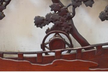 アンティーク建具　激レア　希少!!　最高級　山本博作　漆塗り　楠(クス)材　紅葉・宝珠　緻密で豪華な太鼓(だだいこ・楽太鼓)の彫りに目を奪われる彫刻欄間1枚(明り取り、明かり取り、在銘有り)(R-074167)