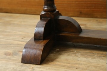 イギリスアンティーク　希少サイズ!!　オーク材　バルボスレッグが目を惹くサイドテーブル　(R-074174)