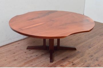 和製ビンテージ　レア　ジョージナカシマ　刻印なしの年代もの!!　小田急ハルク購入　ROUND TABLE　素材のかたちと杢目を活かしたラウンドテーブル(ジョージ・ナカシマ、丸テーブル、ローテーブル、リビングテーブル、センターテーブル、ヴィンテージ、契り)(R-074179)
