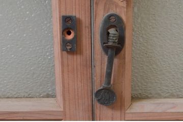 アンティーク建具　古き良き時代の趣を感じる小窓2枚セット(引き戸、ガラス戸)(R-074188)