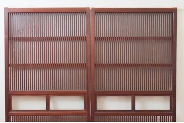 アンティーク建具　整然と並ぶ格子が美しく上品な格子戸2枚セット(引き戸、ガラス帯戸)(R-074190)