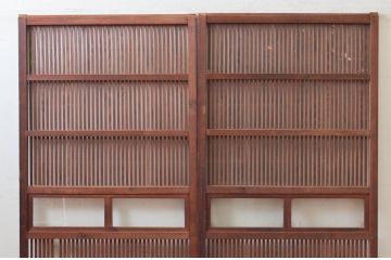 アンティーク建具　整然と並ぶ格子が美しく上品な格子戸2枚セット(引き戸、ガラス帯戸)(R-074190)