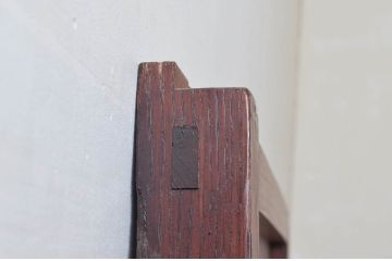 アンティーク建具　総栗材　一枚板　味わい深い木の風合いが魅力的な蔵戸1枚(玄関戸、板戸、引き戸)(R-074195)