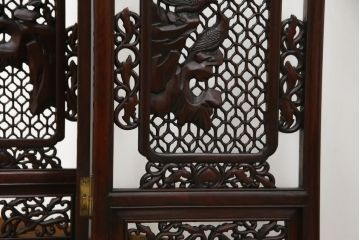 アジアンビンテージ　美品　花梨(カリン)材　迫力ある彫刻のデザインが目を惹く四連衝立て(パーテーション、衝い立て、つい立て、仕切り、ヴィンテージ)(定価約48万円)(R-074196)