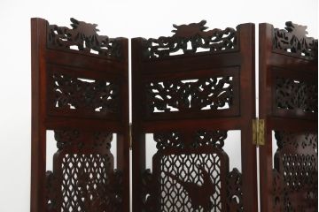 アジアンビンテージ　美品　花梨(カリン)材　迫力ある彫刻のデザインが目を惹く四連衝立て(パーテーション、衝い立て、つい立て、仕切り、ヴィンテージ)(定価約48万円)(R-074196)