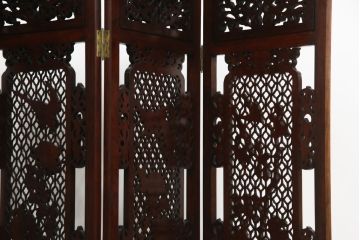 アジアンビンテージ　美品　花梨(カリン)材　迫力ある彫刻のデザインが目を惹く四連衝立て(パーテーション、衝い立て、つい立て、仕切り、ヴィンテージ)(定価約48万円)(R-074196)