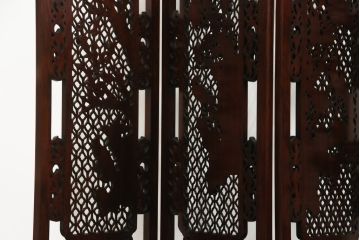アジアンビンテージ　美品　花梨(カリン)材　迫力ある彫刻のデザインが目を惹く四連衝立て(パーテーション、衝い立て、つい立て、仕切り、ヴィンテージ)(定価約48万円)(R-074196)