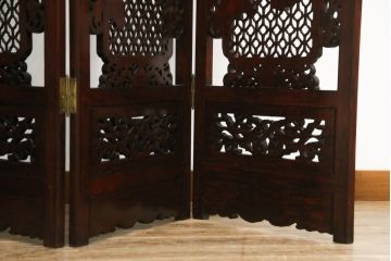 アジアンビンテージ　美品　花梨(カリン)材　迫力ある彫刻のデザインが目を惹く四連衝立て(パーテーション、衝い立て、つい立て、仕切り、ヴィンテージ)(定価約48万円)(R-074196)