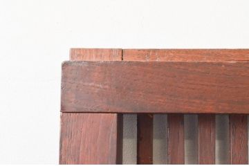 アンティーク建具　総栗材　整然と並ぶ格子が美しい格子蔵戸1枚(玄関戸、引き戸)(R-074197)
