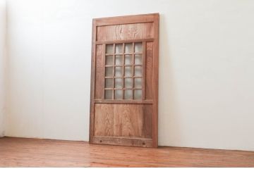 アンティーク建具　総欅(ケヤキ)材　美しく流れるような杢目が目を惹くマス目格子蔵戸1枚(きつね格子、狐格子、玄関戸、玄関ドア、引き戸、枡格子、格子戸、マス目、升目)(R-074198)
