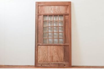 アンティーク建具　総欅(ケヤキ)材　美しく流れるような杢目が目を惹くマス目格子蔵戸1枚(きつね格子、狐格子、玄関戸、玄関ドア、引き戸、枡格子、格子戸、マス目、升目)(R-074198)