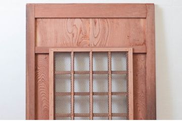アンティーク建具　総欅(ケヤキ)材　美しく流れるような杢目が目を惹くマス目格子蔵戸1枚(きつね格子、狐格子、玄関戸、玄関ドア、引き戸、枡格子、格子戸、マス目、升目)(R-074198)