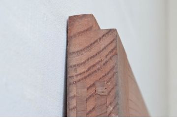 アンティーク建具　総欅(ケヤキ)材　美しく流れるような杢目が目を惹くマス目格子蔵戸1枚(きつね格子、狐格子、玄関戸、玄関ドア、引き戸、枡格子、格子戸、マス目、升目)(R-074198)