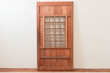アンティーク建具　総欅(ケヤキ)材　美しく流れるような杢目が目を惹くマス目格子蔵戸1枚(きつね格子、狐格子、玄関戸、玄関ドア、引き戸、枡格子、格子戸、マス目、升目)(R-074199)