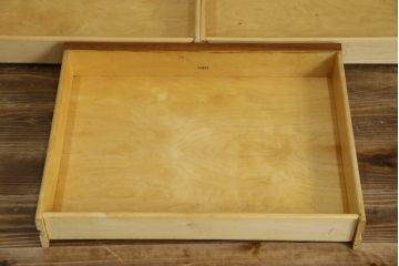 デンマークビンテージ　チーク材　北欧テイストのお部屋づくりにぴったり!!木の温もりを感じさせる洗練されたフォルムのサイドボード(キャビネット、収納棚、戸棚、ヴィンテージ、北欧)(R-074204)