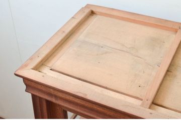 和製アンティーク　高級品　槐(エンジュ)材　太い框組の重厚さが存在感を際立たせる特注ガラスケース(Gケース、ショーケース、飾り棚、陳列棚、店舗什器)(R-074206)