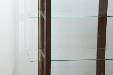 イギリスアンティーク　希少サイズ　パーケットリーが目を惹く!! 華やかな雰囲気漂うオーバルガラスケース(ショーケース、Rガラス、曲げガラス、陳列棚、飾り棚、店舗什器、英国)(R-074207)