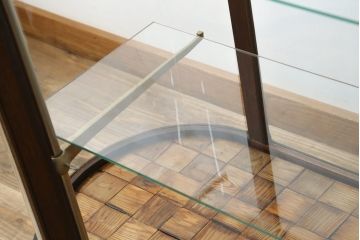 イギリスアンティーク　希少サイズ　パーケットリーが目を惹く!! 華やかな雰囲気漂うオーバルガラスケース(ショーケース、Rガラス、曲げガラス、陳列棚、飾り棚、店舗什器、英国)(R-074207)