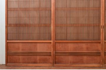 アンティーク建具　赤みがかった木色と整然と並ぶ格子が美しい裏障子付き格子戸3枚セット(引き戸、障子戸)(R-074209)