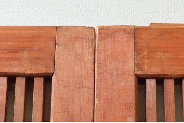 アンティーク建具　赤みがかった木色と整然と並ぶ格子が美しい裏障子付き格子戸3枚セット(引き戸、障子戸)(R-074209)