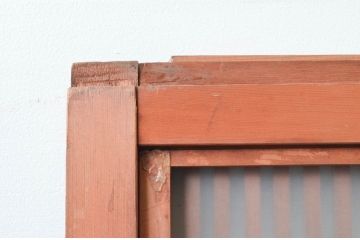 アンティーク建具　赤みがかった木色と整然と並ぶ格子が美しい裏障子付き格子戸3枚セット(引き戸、障子戸)(R-074209)
