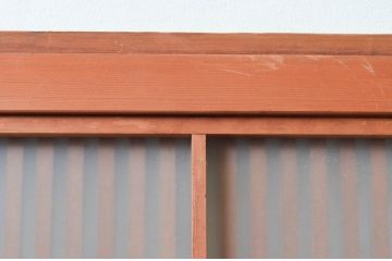 アンティーク建具　赤みがかった木色と整然と並ぶ格子が美しい裏障子付き格子戸3枚セット(引き戸、障子戸)(R-074209)