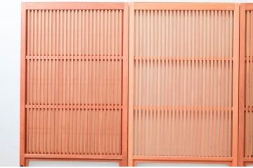 アンティーク建具　腰板欅(ケヤキ)材　上品な和空間を演出してくれる裏障子付き幅狭格子戸4枚セット(引き戸、ガラス帯戸、障子戸)(R-074212)