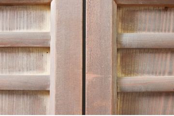アンティーク建具　お洒落な組子がアクセントになるガラス入り板戸2枚セット(引き戸、帯戸)(R-074214)