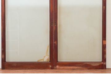 アンティーク建具　総欅(ケヤキ)材　漆塗りが上品な大判ガラス戸2枚セット(引き戸)(R-074218)