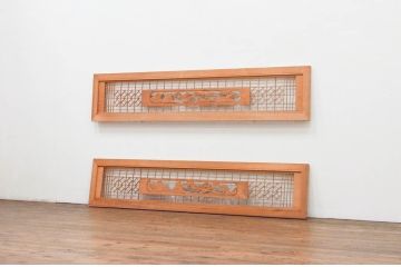 アンティーク建具　近江八景の彫刻が目を惹く組子欄間2枚セット(明り取り、明かり取り)(R-074220)