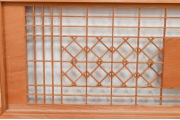 アンティーク建具　近江八景の彫刻が目を惹く組子欄間2枚セット(明り取り、明かり取り)(R-074220)