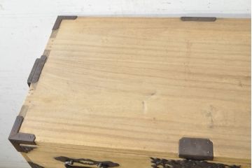 和製アンティーク　厚手で立派な打ち出し金具!!　総桐の庄内箪笥ローチェスト(桐箪笥、桐たんす、整理タンス、衣装たんす、古箪笥、時代箪笥、引き出し、ローボード、テレビ台、テレビボード)(R-074229)