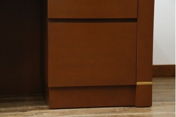 中古　オーダー家具　重厚な佇まいが魅力的な両袖デスク　定価約70万円相当　(R-074238)