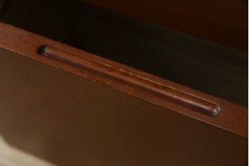 中古　オーダー家具　重厚な佇まいが魅力的な両袖デスク　定価約70万円相当　(R-074238)