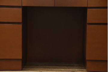 中古　オーダー家具　重厚な佇まいが魅力的な両袖デスク　定価約70万円相当　(R-074238)