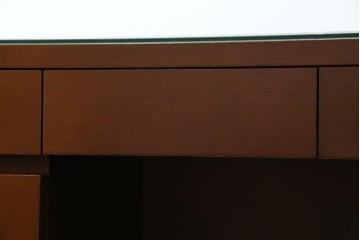 中古　オーダー家具　重厚な佇まいが魅力的な両袖デスク　定価約70万円相当　(R-074238)