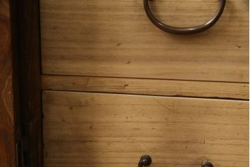 和製アンティーク　上手物!!　三方欅(ケヤキ)材　内部桐材　上品な銅金具の小箪笥(収納箪笥、整理箪笥、引き出し)(R-074240)