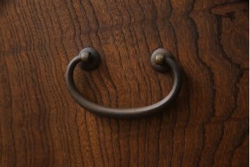 和製アンティーク　上手物!!　三方欅(ケヤキ)材　内部桐材　上品な銅金具の小箪笥(収納箪笥、整理箪笥、引き出し)(R-074240)