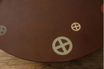 和製ビンテージ　特大　高級品!!　丸に十文字家紋の丸型漆塗り座卓(ちゃぶ台、ローテーブル、センターテーブル、リビングテーブル、ラウンドテーブル、丸テーブル、ヴィンテージ)(定価約90万円)(R-074241)