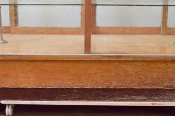 和製ビンテージ　ナラ(楢)材　シンプルなデザインが取り入れやすい木枠のガラスケース(Gケース、カウンターショーケース、ディスプレイケース、コレクションケース、キャビネット、飾り棚、陳列棚、店舗什器、ヴィンテージ)(R-074245)