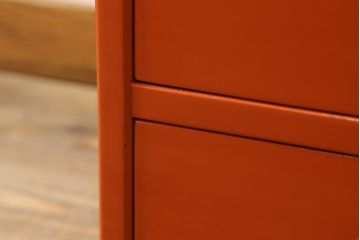 和製アンティーク　艶のある明るい色味が美しい!! 朱色の漆で塗り直された古い総桐箪笥(総桐たんす、衣装箪笥、着物箪笥、収納箪笥、和タンス、引き出し)(R-074261)