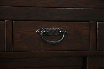 中古　美品!!　広島県　博永家具　松尾博昭作　重厚感ある佇まいが魅力的な五尺水屋箪笥(食器棚、戸棚、収納棚、キャビネット)(R-074263)