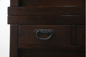 中古　美品!!　広島県　博永家具　松尾博昭作　重厚感ある佇まいが魅力的な五尺水屋箪笥(食器棚、戸棚、収納棚、キャビネット)(R-074263)