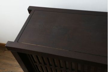 中古　美品!!　広島県　博永家具　松尾博昭作　重厚感ある佇まいが魅力的な五尺水屋箪笥サイドボード(食器棚、戸棚、収納棚、キャビネット)(R-074264)