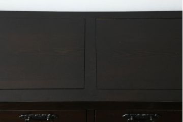 中古　美品　広島県　博永家具　松尾博昭作　重厚感ある佇まいが魅力的な五尺水屋箪笥サイドボード(食器棚、戸棚、収納棚、キャビネット)(R-074265)
