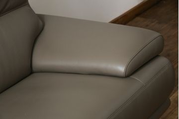 中古　カリモク家具(karimoku)　domani(ドマーニ)　Excel-Life(エクセルライフ)　ZSA3シリーズ　本革(レザー)　スタイリッシュな空間演出におすすめなソファとスツールのセット(3人掛け、3P、アームソファ、オットマン)(定価約107万円)(R-074269)