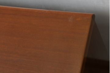 中古　美品!!　高級品　カリモク家具(karimoku)　domani(ドマーニ)　Forza(フォルザ)シリーズ　シンプルなデザインとたっぷりな収納力が魅力の両袖机(ニーホールデスク、プレジデントデスク、ワークデスク、在宅用、在宅ワーク用)(定価約92万円)(R-074270)